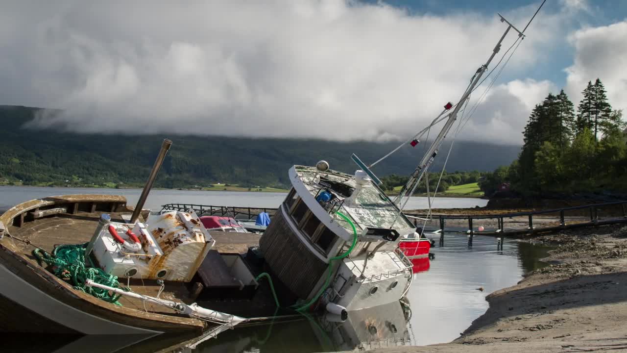 Free Stock Video Rusty Sailing Ship Sinking Live Wallpaper