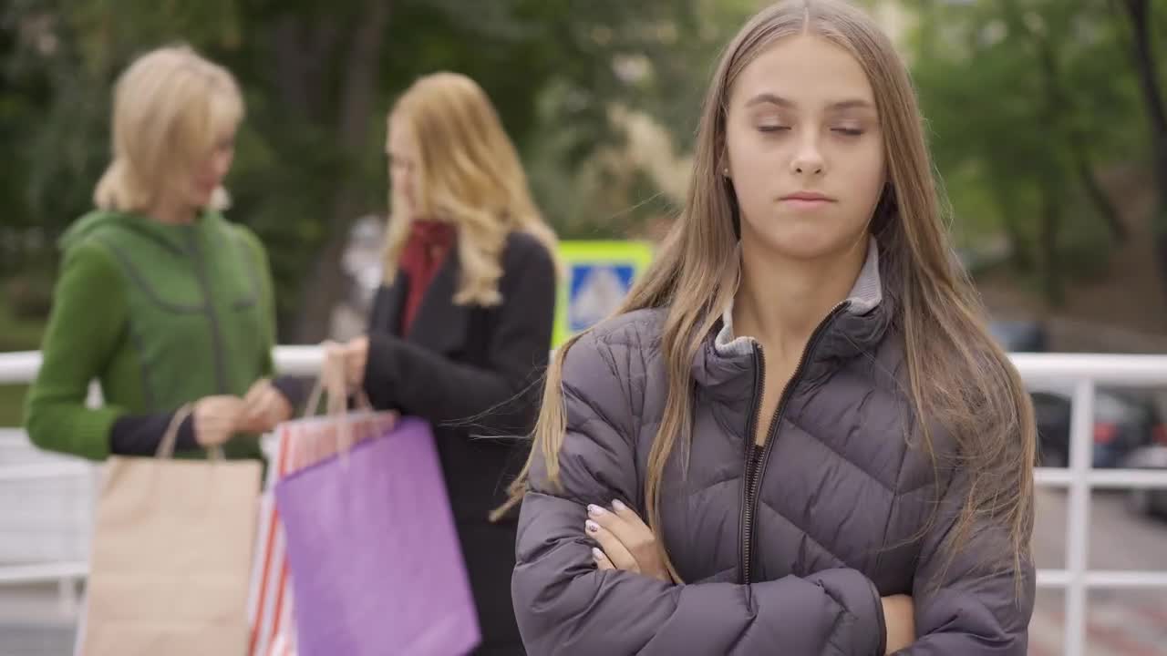 Free Stock Video Sad Girl Envies Other Women Live Wallpaper