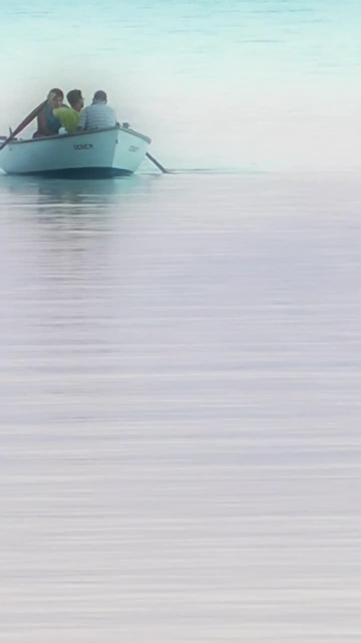 Free Stock Video Sailing In A Dream Live Wallpaper