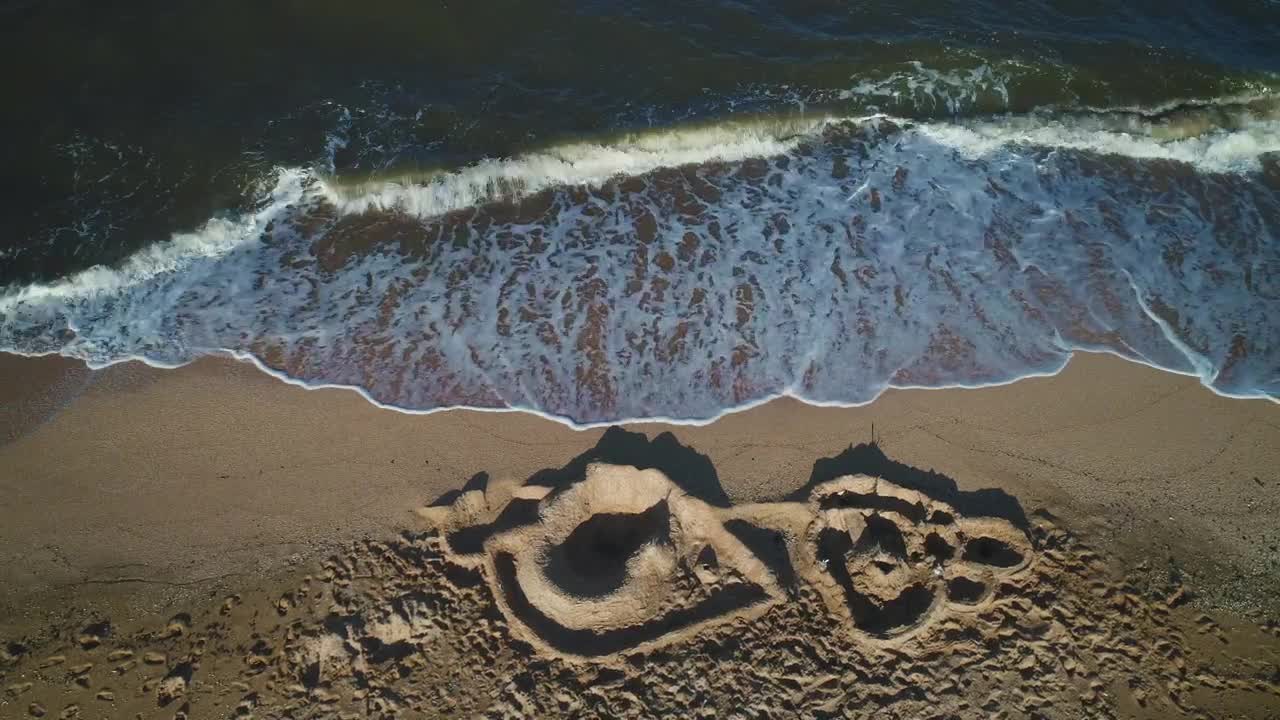 Free Stock Video Sand Castle Next To The Waves Of The Sea Live Wallpaper