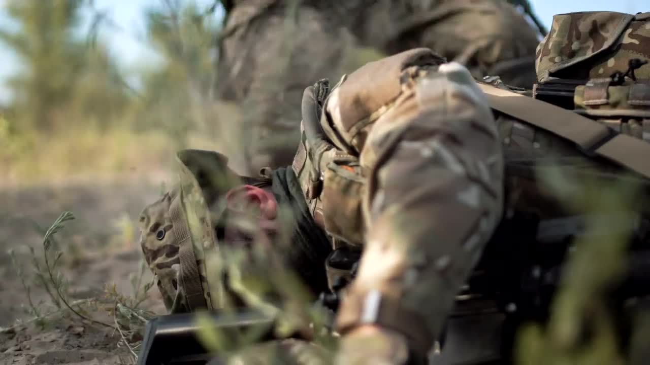 Free Stock Video Saving A Wounded Soldier From The Battlefield Live Wallpaper