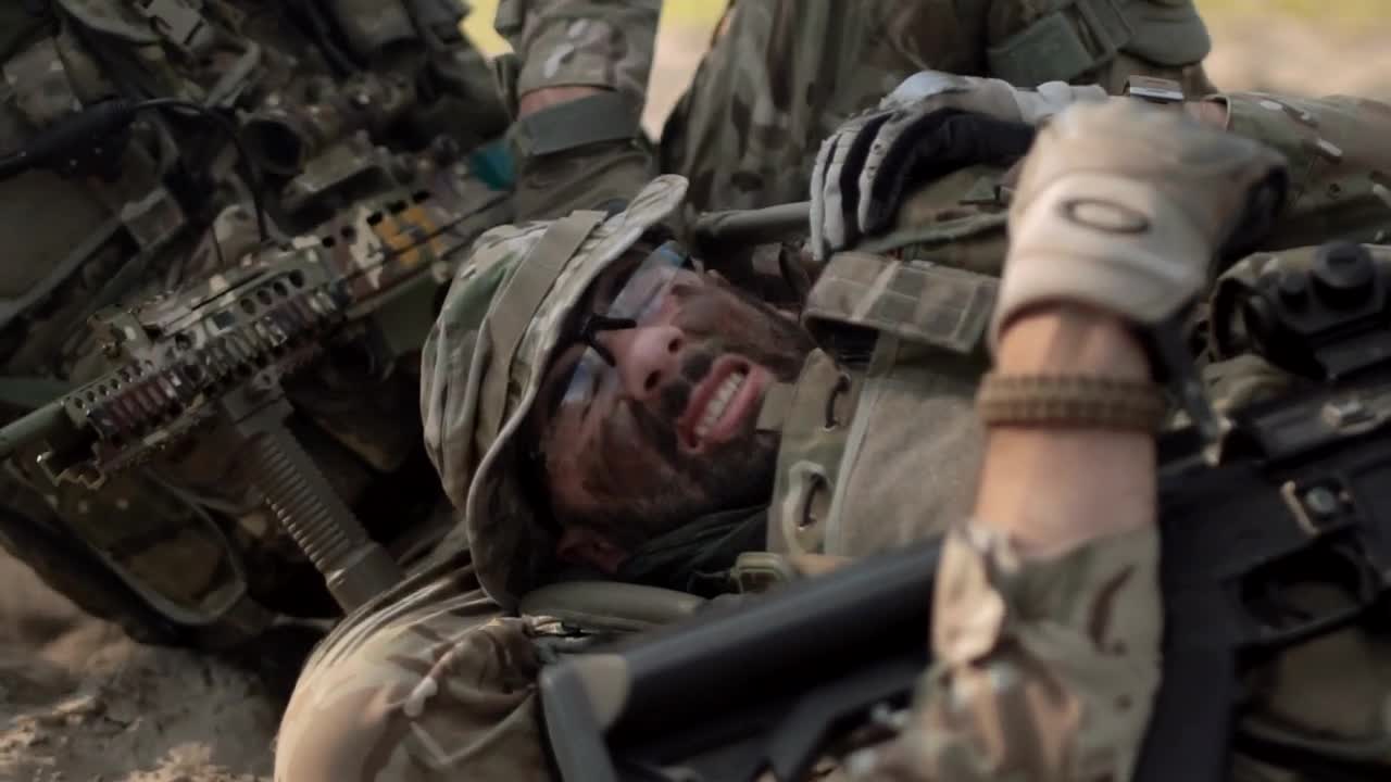 Free Stock Video Saving A Wounded Soldier In The Battlefield Live Wallpaper