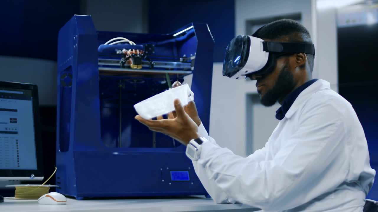 Free Stock Video Scientist Working With Vr Glasses And D Printer Live Wallpaper
