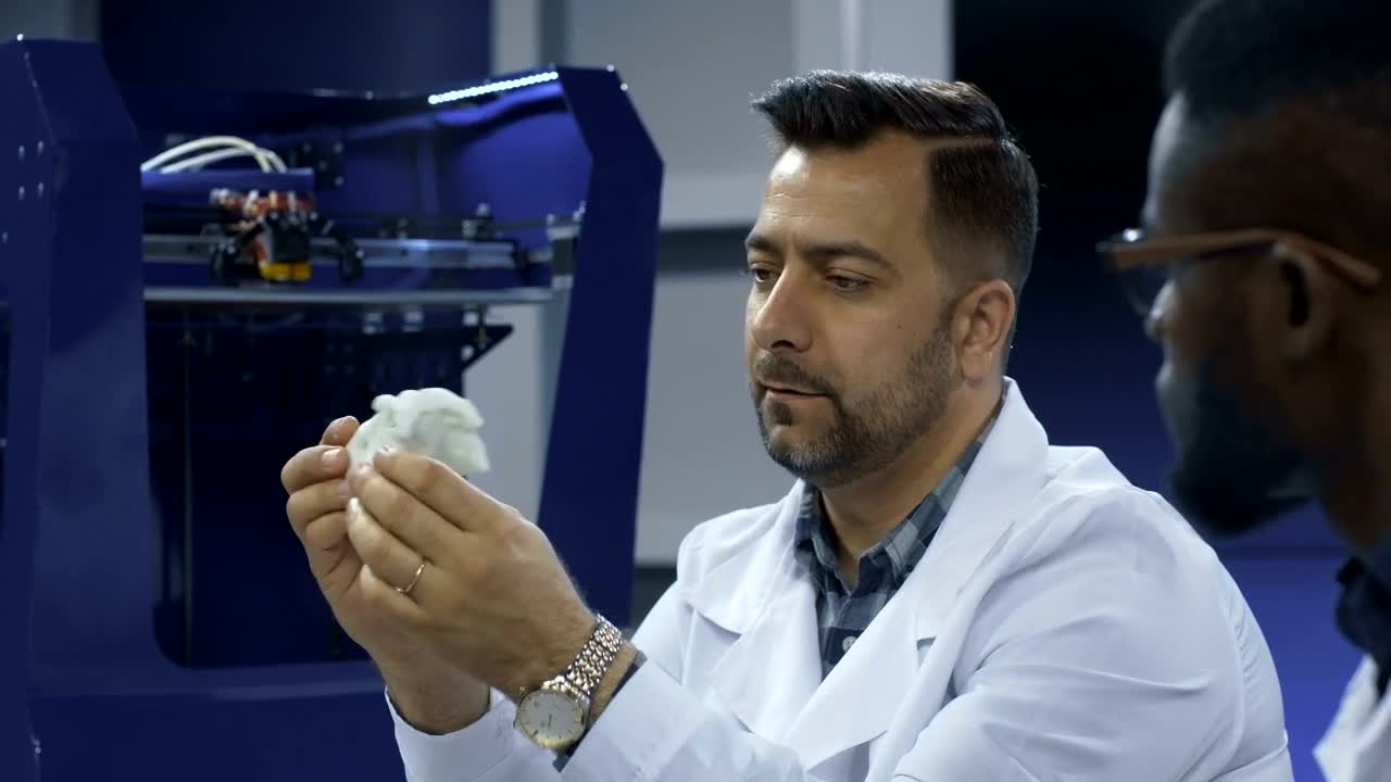 Free Stock Video Scientists Working With A  D Printed Skull Live Wallpaper