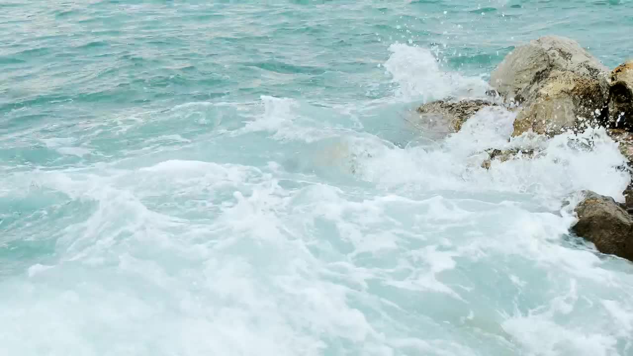 Free Stock Video Sea Waves Reaching A Rocky Shoreline Close Up Live Wallpaper