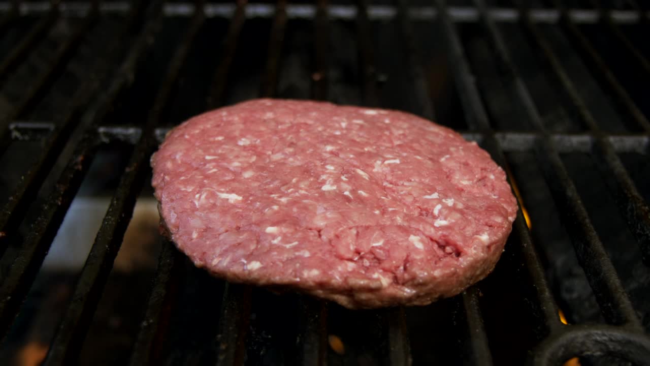 Free Stock Video Seasoning A Burger Live Wallpaper