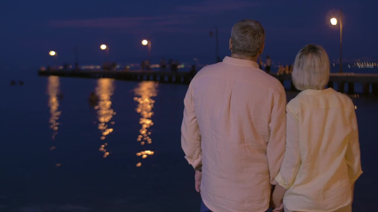 Free Stock Video Senior Couple At The Waterfront Live Wallpaper