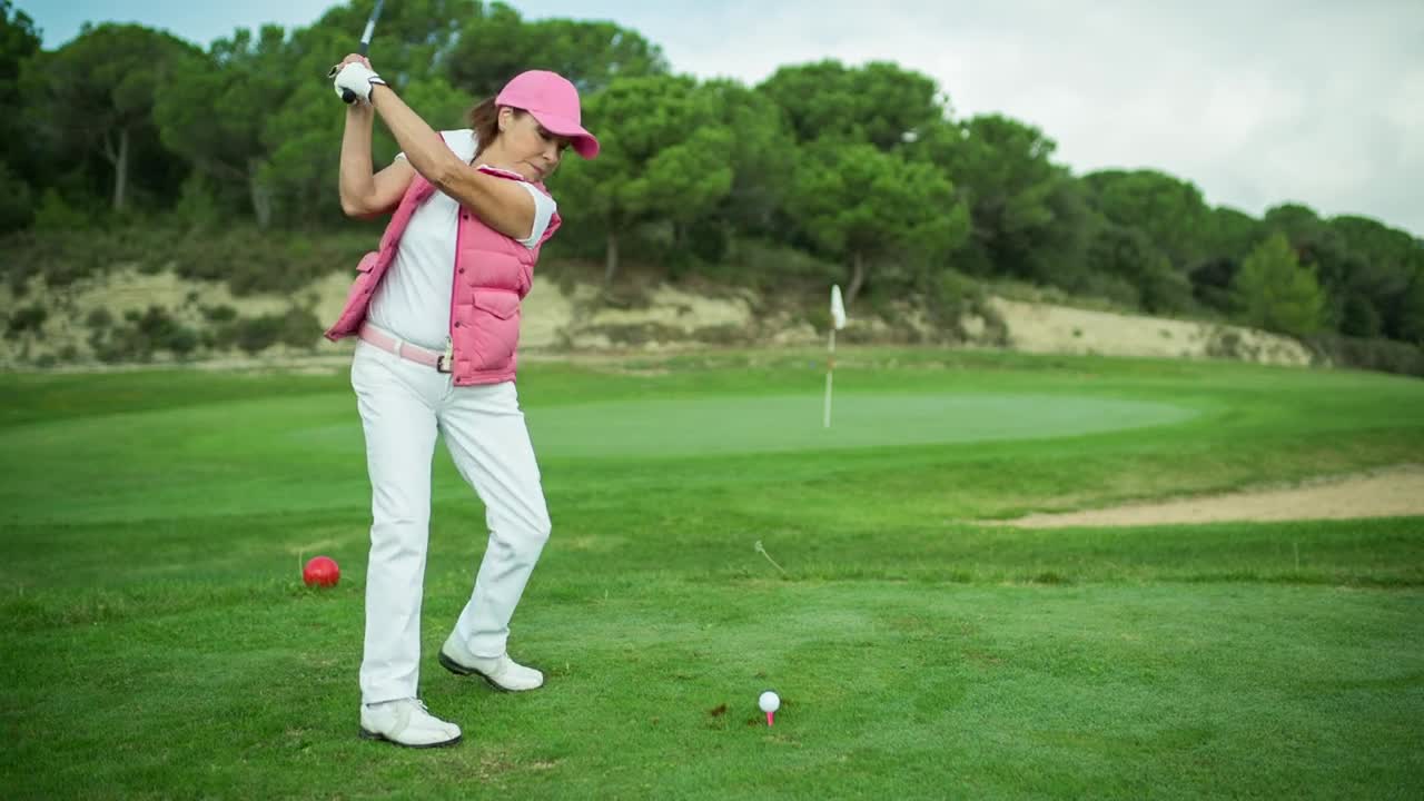 Free Stock Video Senior Female Playing Golf Live Wallpaper