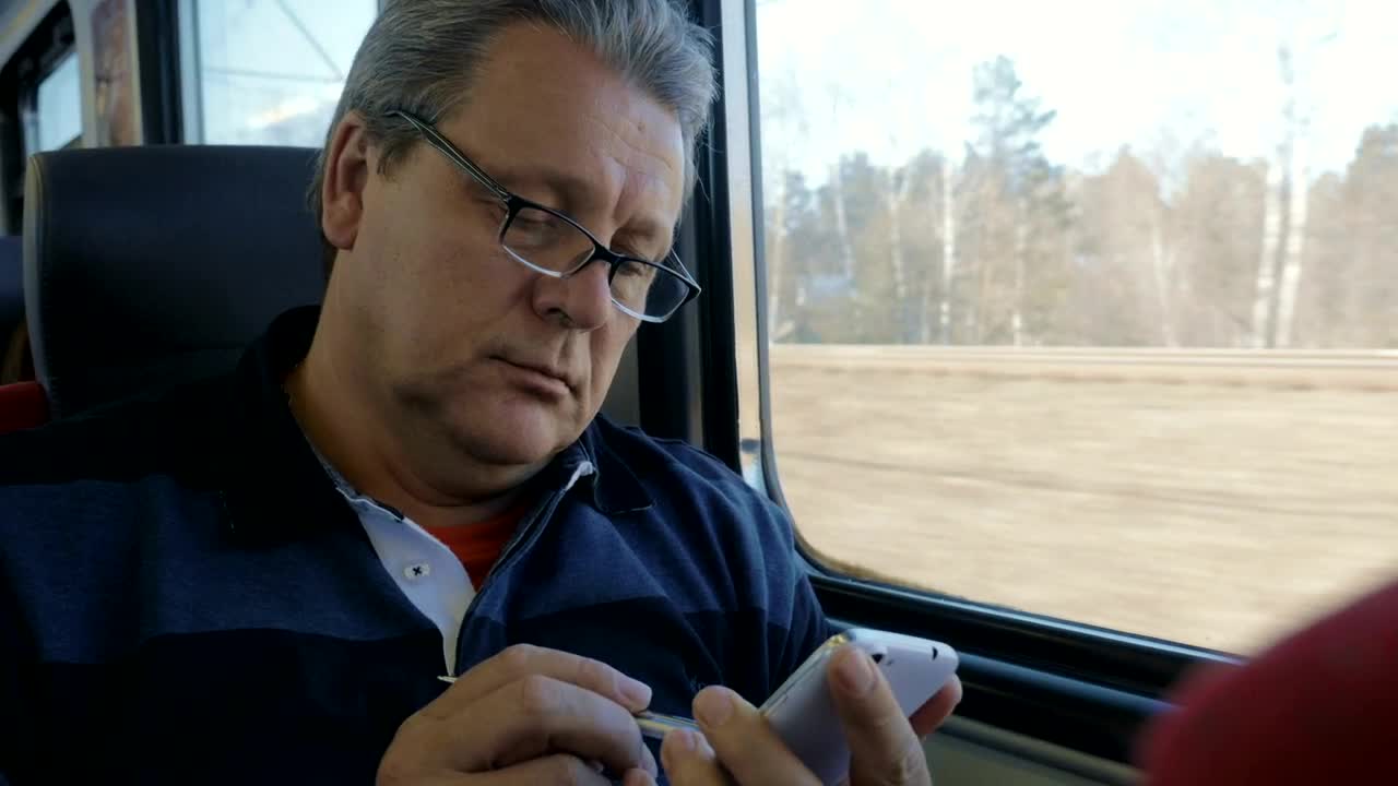 Free Stock Video Senior Man Using His Phone Live Wallpaper