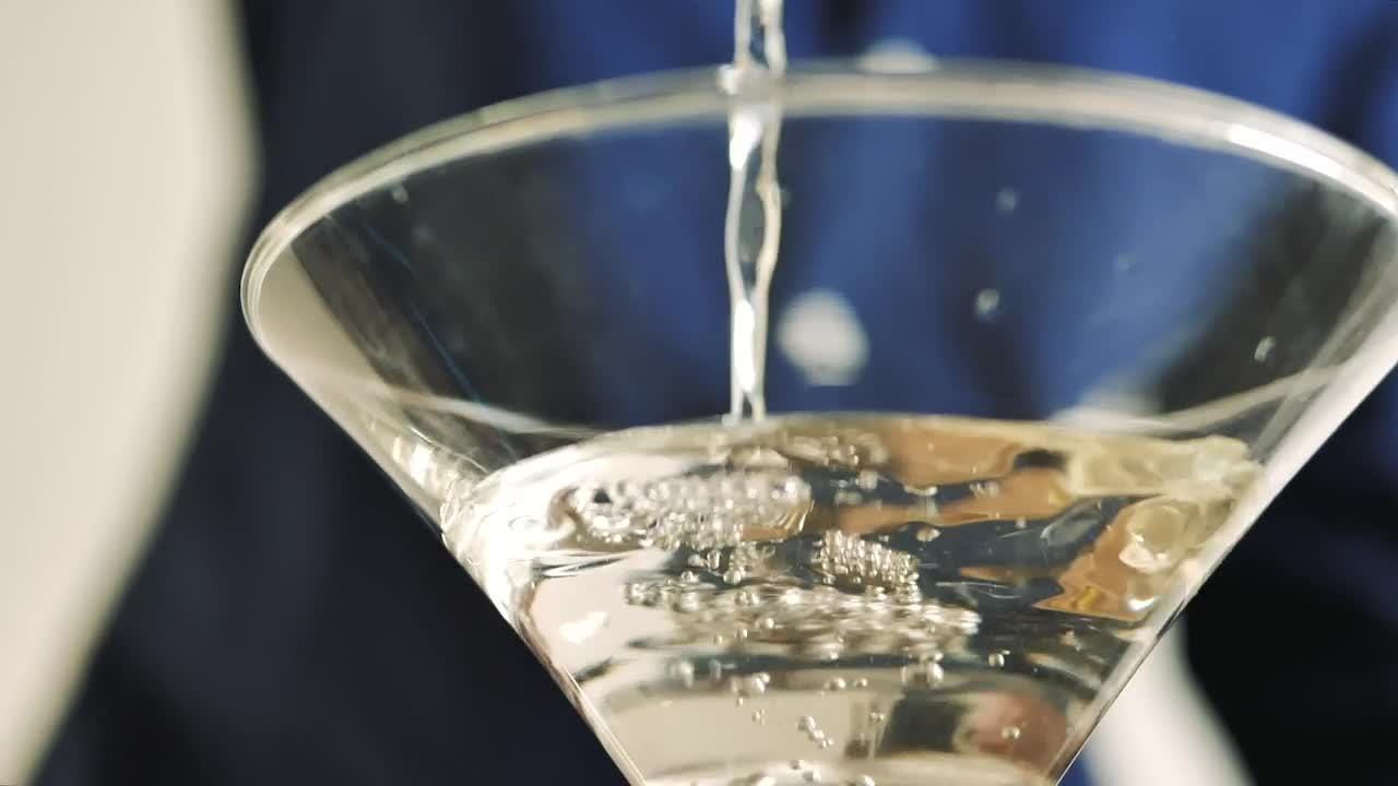 Free Stock Video Serving In A Martini Glass Live Wallpaper