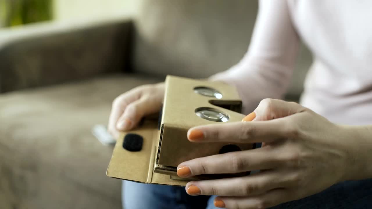 Free Stock Video Setting Up A Virtual Reality Headset Live Wallpaper