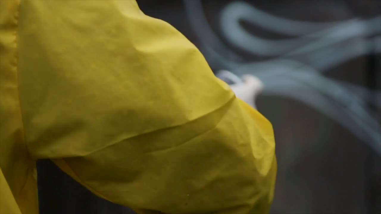 Free Stock Video Shaking A Can Of Spray Paint Live Wallpaper