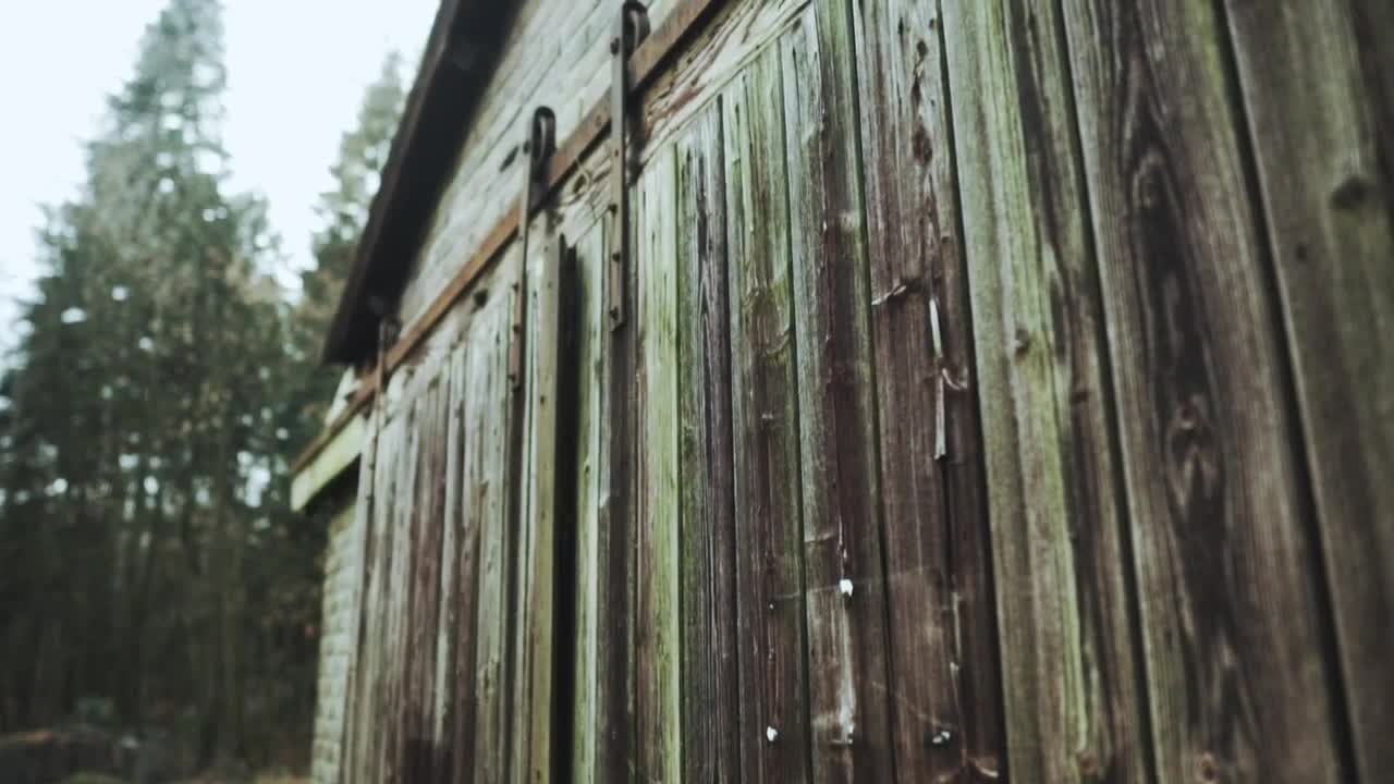 Free Stock Video Shed In The Forest Live Wallpaper