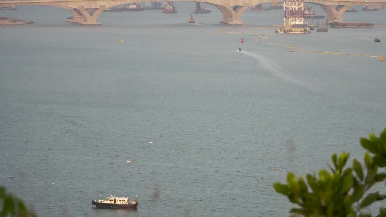 Free Stock Video Ship Traffic And A Bridge Live Wallpaper