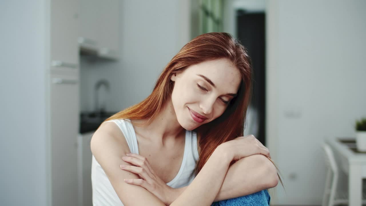 Free Stock Video Shy Smiling Woman In Blue Jeans Live Wallpaper