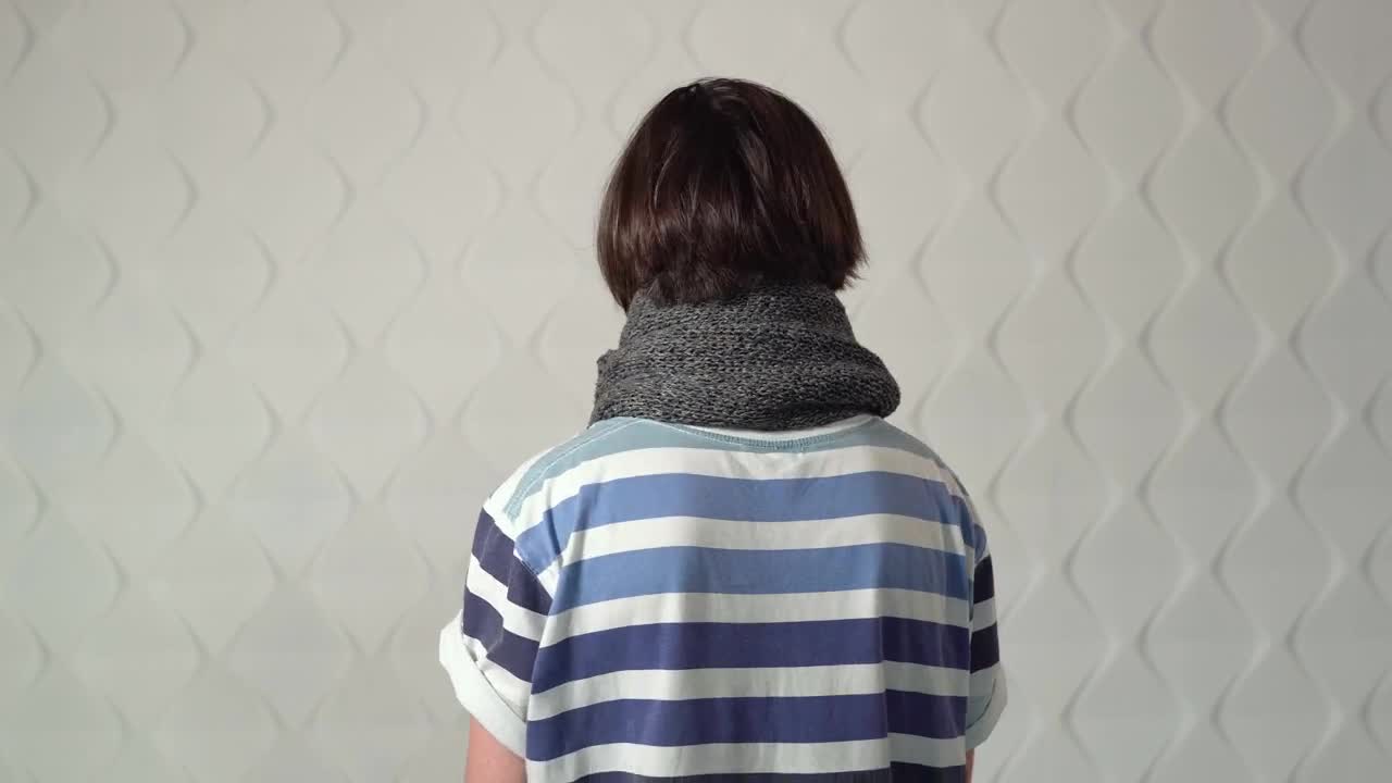 Free Stock Video Sick Man With Mask And Scarf Live Wallpaper