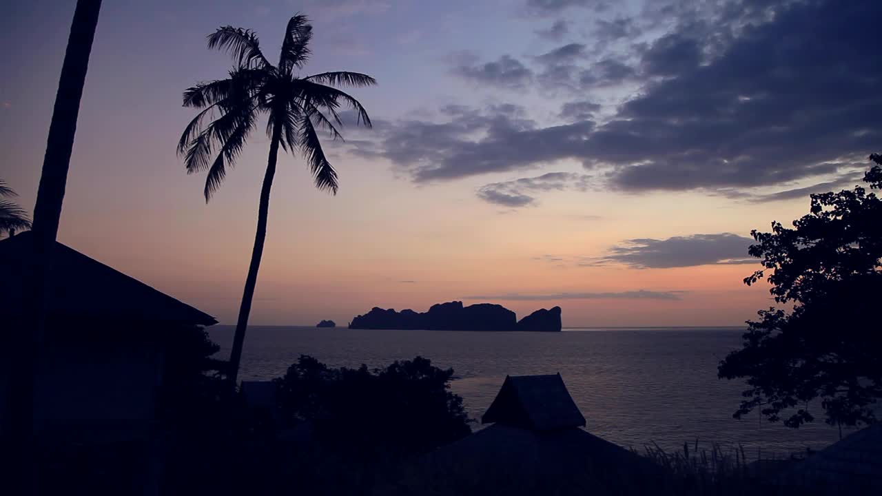 Free Stock Video Silhouette Of A Beach During Sunset Live Wallpaper
