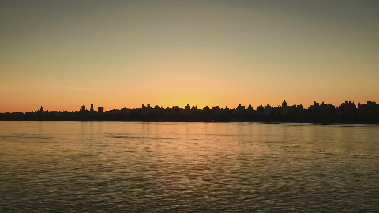 Free Stock Video Silhouette Of A City Skyline Live Wallpaper