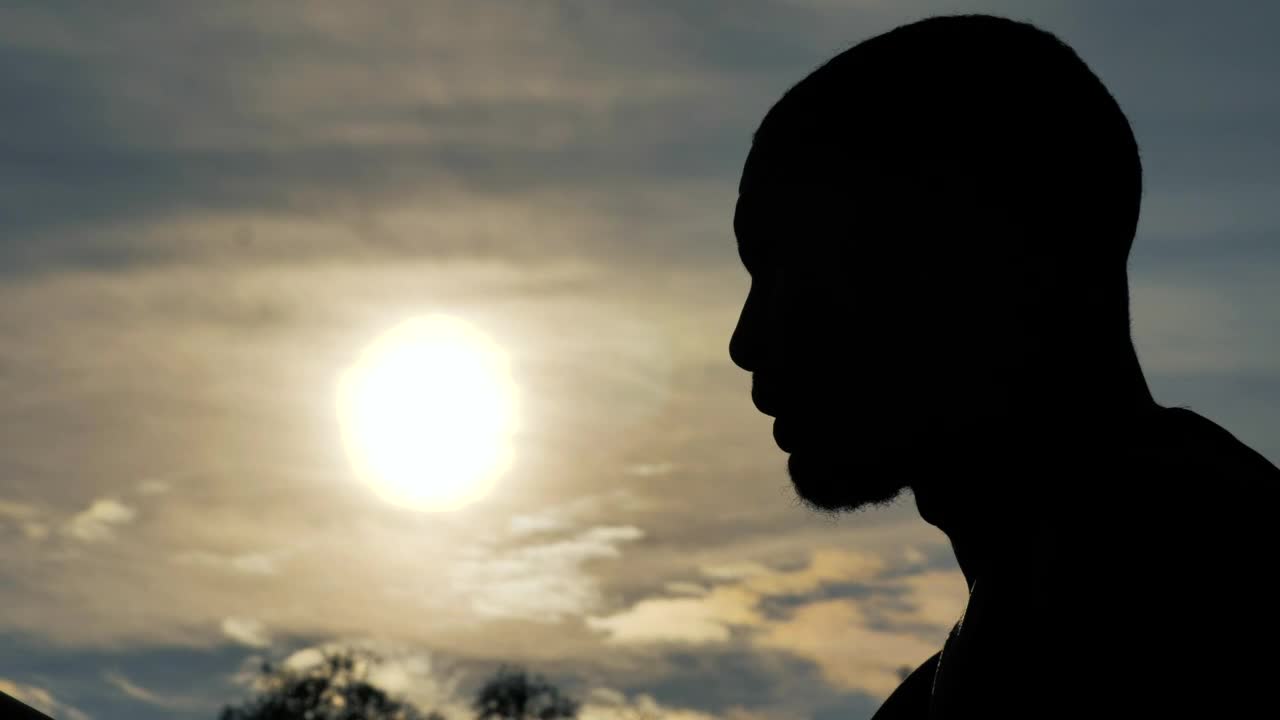 Free Stock Video Silhouette Of Man Drinking Water Live Wallpaper