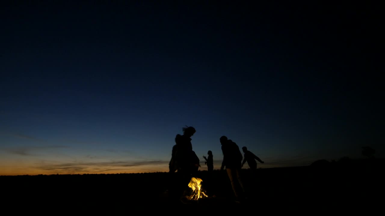 Free Stock Video Silhouettes Of People In The Campfire Live Wallpaper