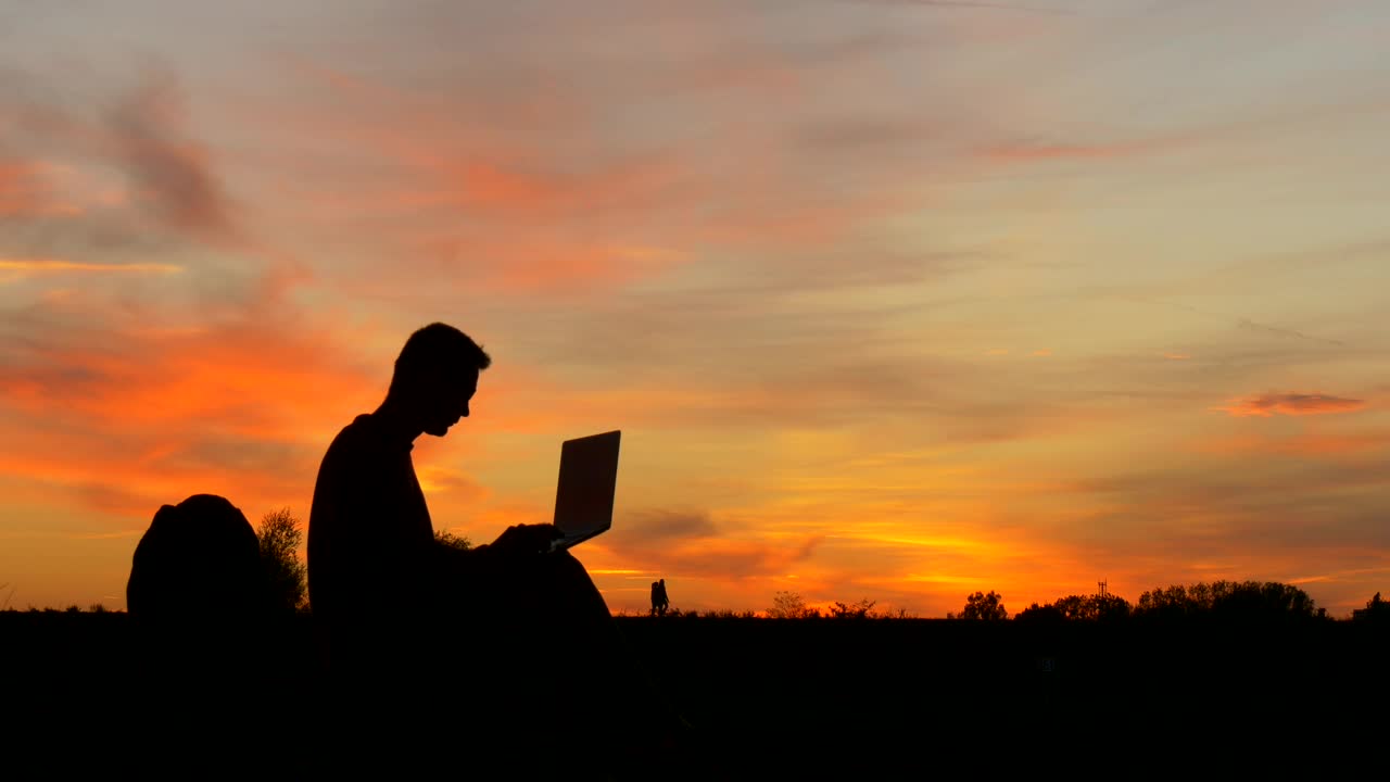 Free Stock Video Silhouettes Of People Outdoors At Sunset Live Wallpaper