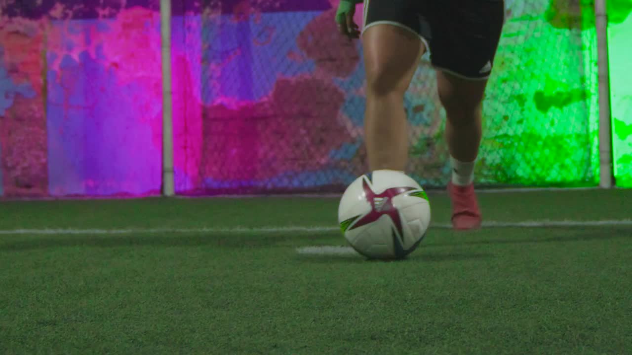 Free Video Stock Skillful Dribbles Of A Football Player Live Wallpaper