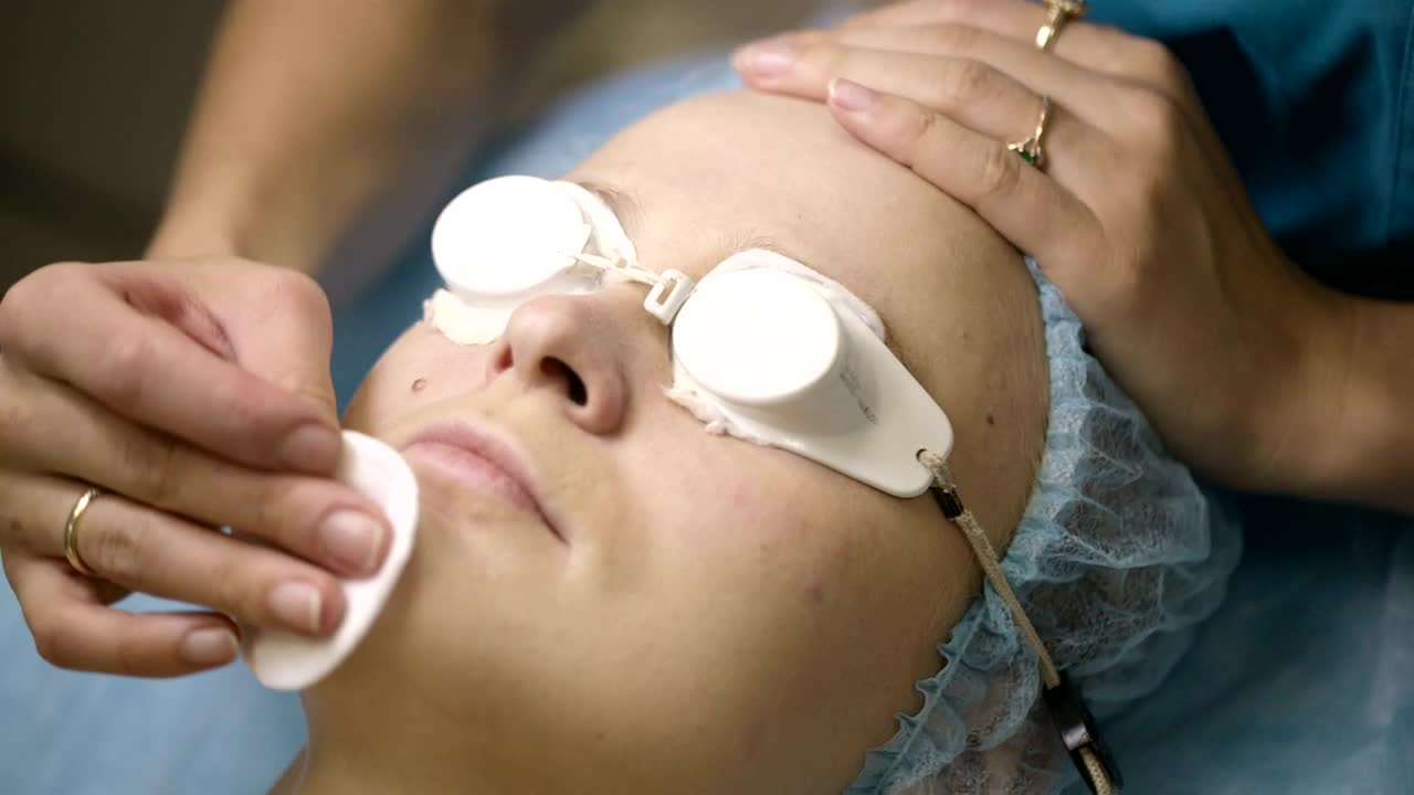 Free Video Stock Skincare Treatment At A Clinic Live Wallpaper