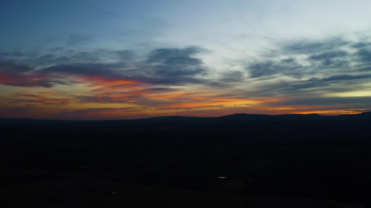 Free Video Stock Skyline During A Beautiful Dusk Live Wallpaper