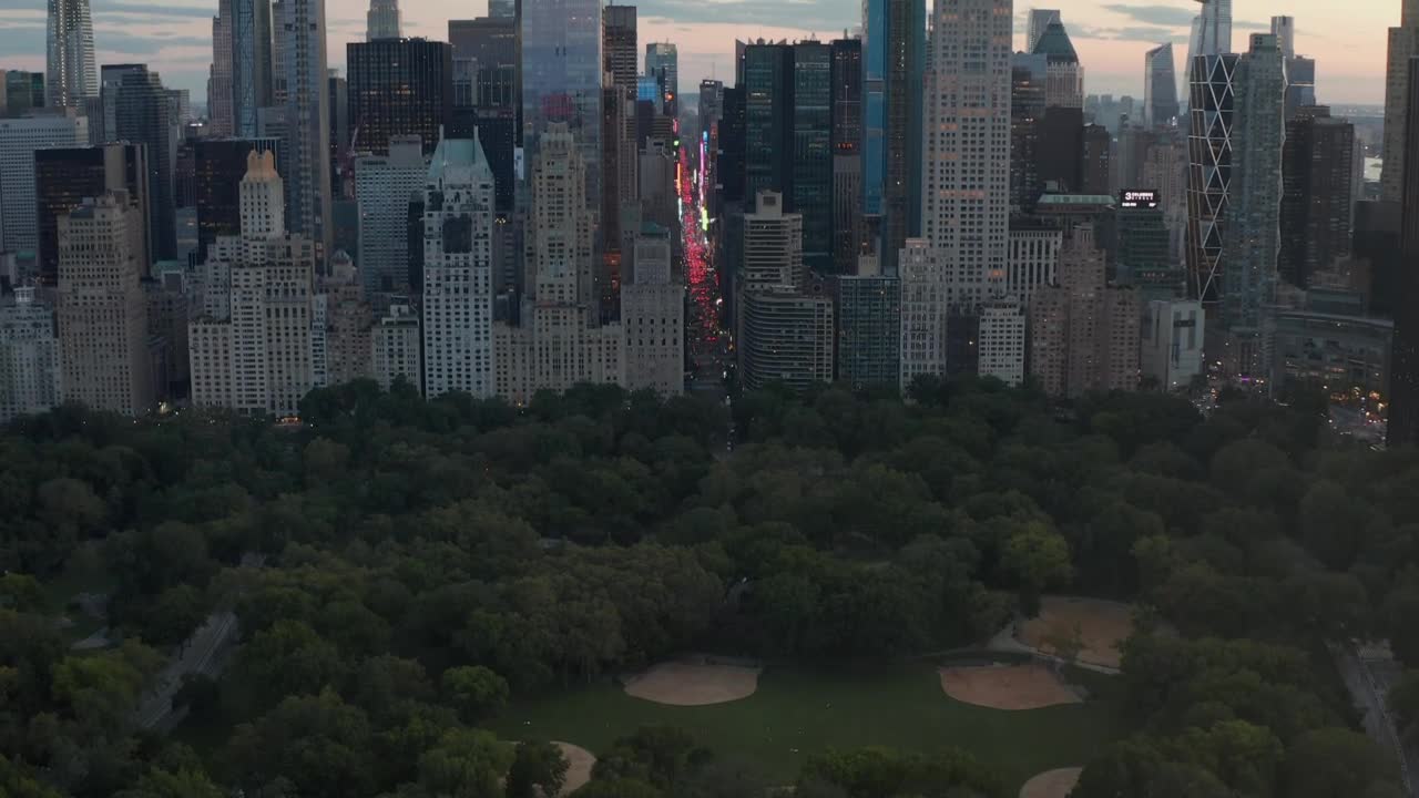 Free Video Stock Skyline View Of The New York City Buildings Live Wallpaper