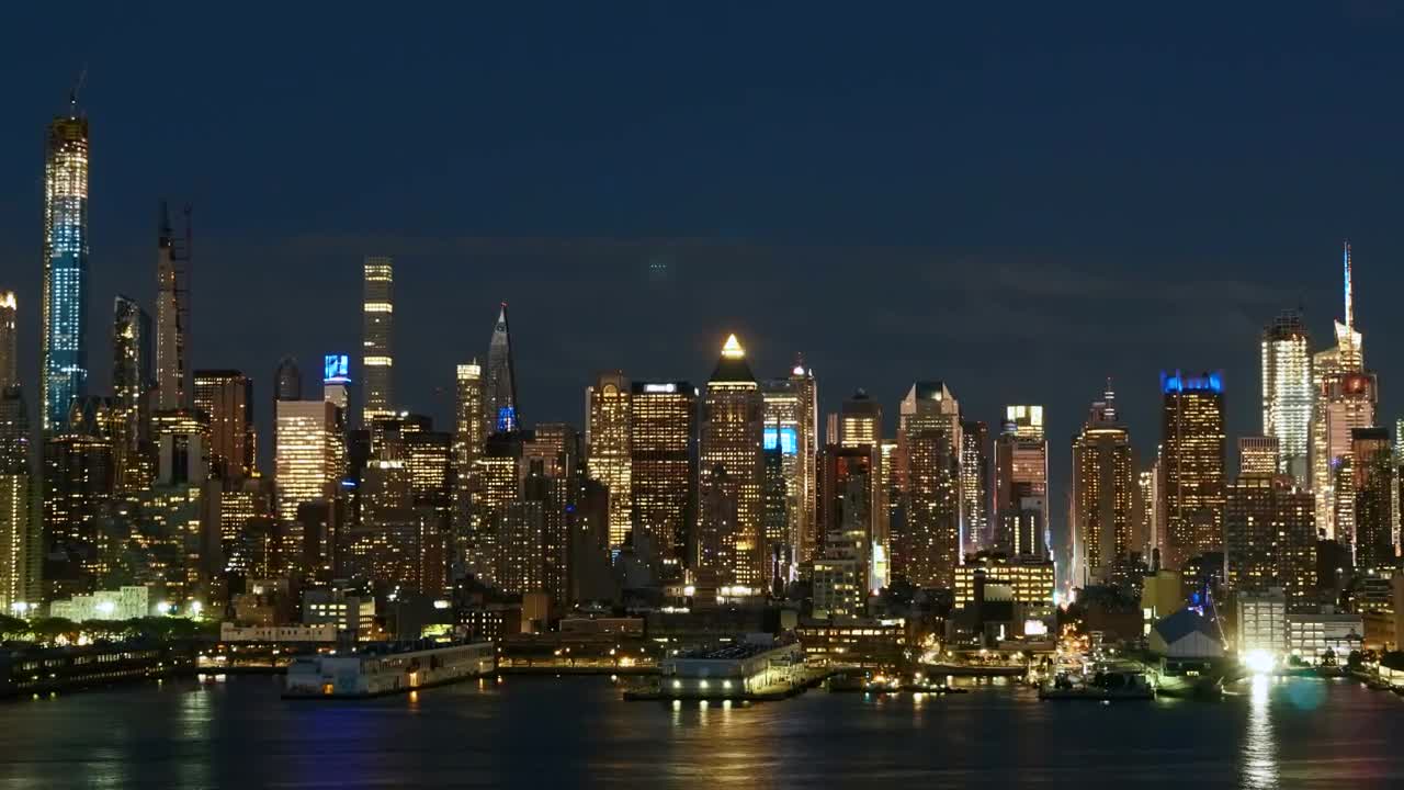 Free Video Stock Skyscraper Lights Across The City Live Wallpaper