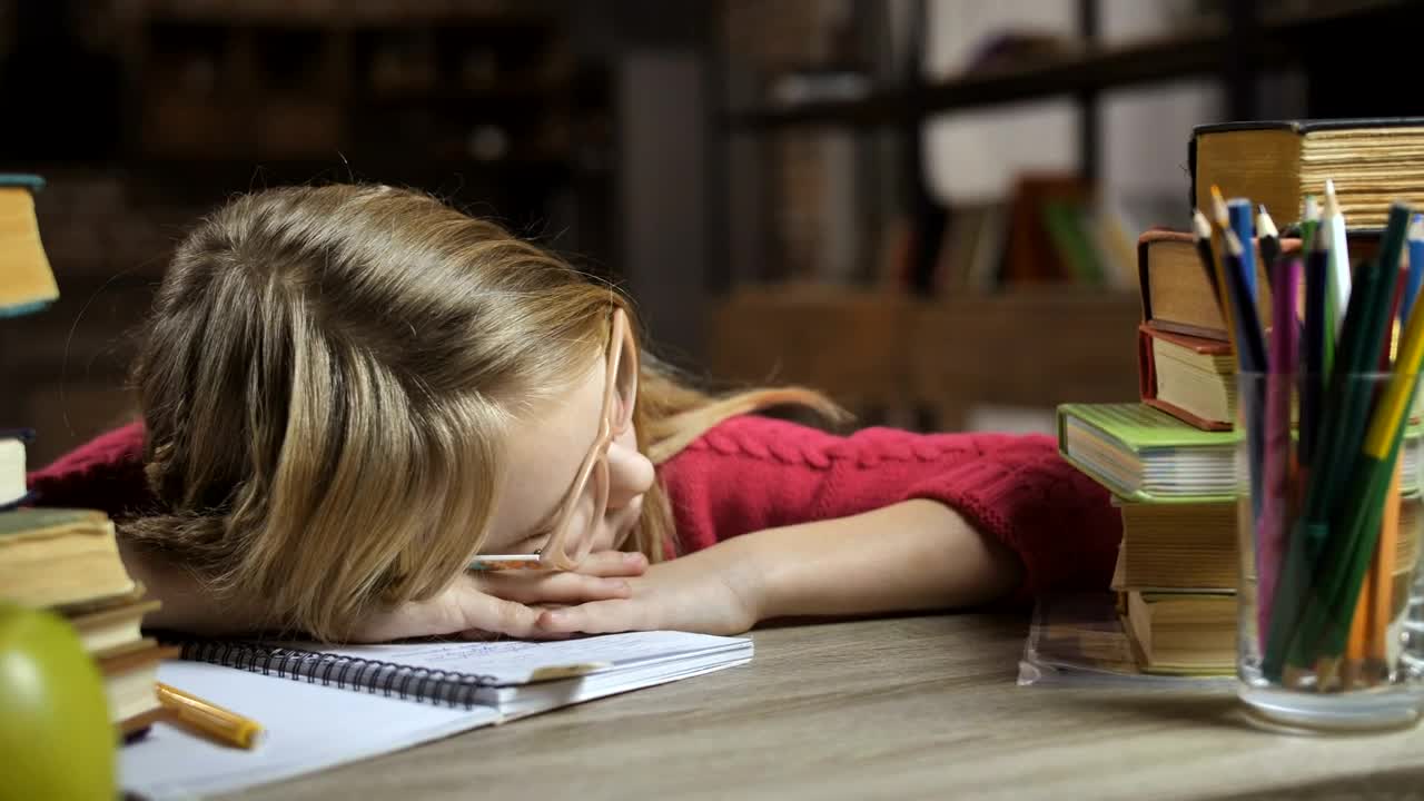 Free Video Stock Sleeping Instead Of Doing Homework Live Wallpaper
