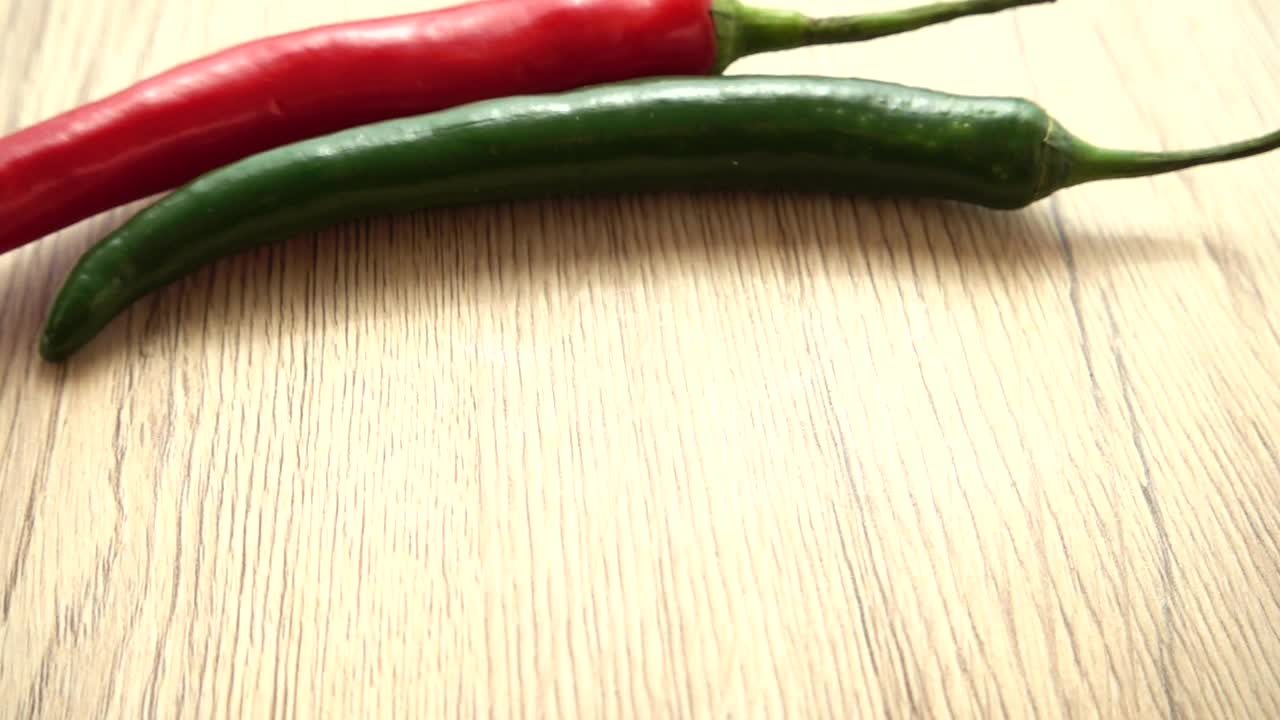 Free Video Stock Sliced And Whole Chilli Peppers Live Wallpaper