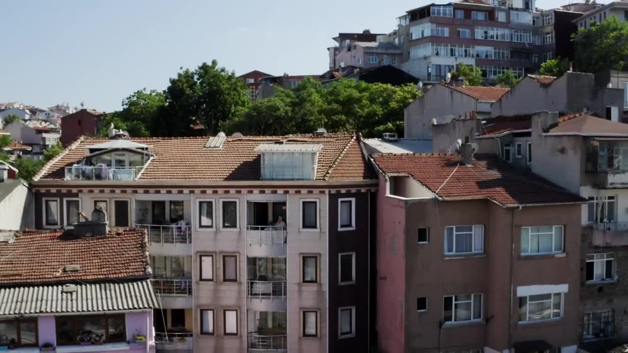 Free Video Stock Slow Moving Traffic Along The Waterfront Live Wallpaper