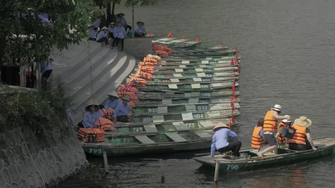 Free Video Stock Small Boat Heating Out With Tourists Live Wallpaper