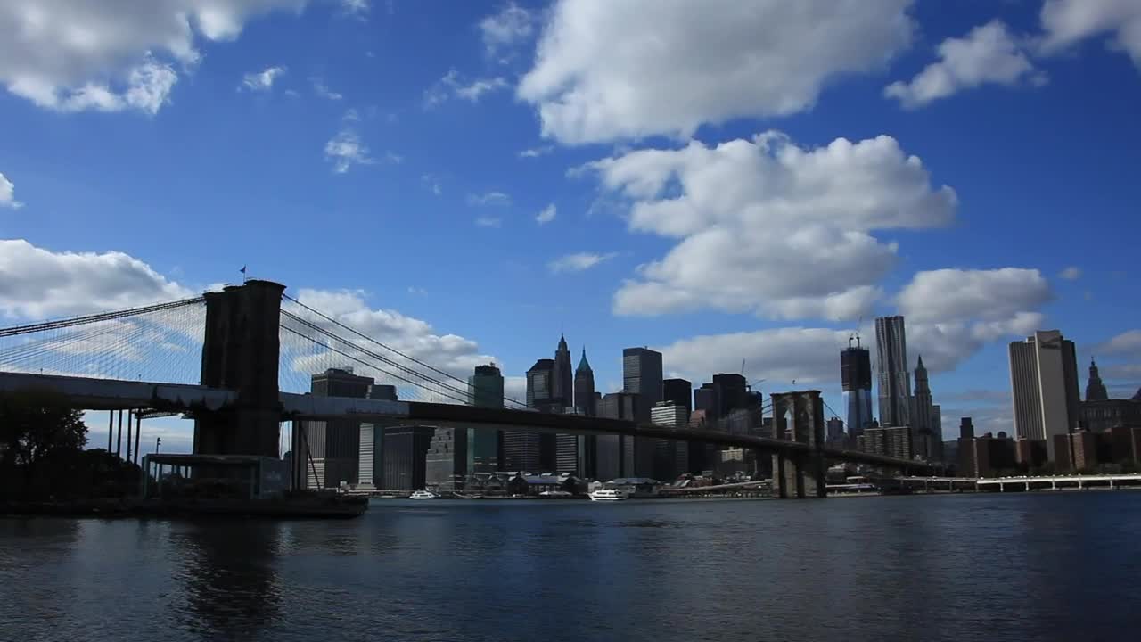 Free Video Stock Small Boats Below The Brooklyn Bridge Live Wallpaper
