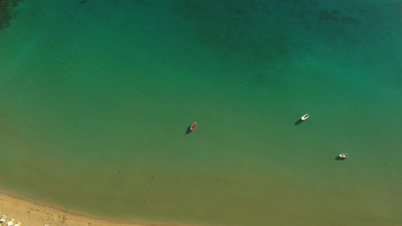 Free Video Stock Small Boats In The Ocean Live Wallpaper