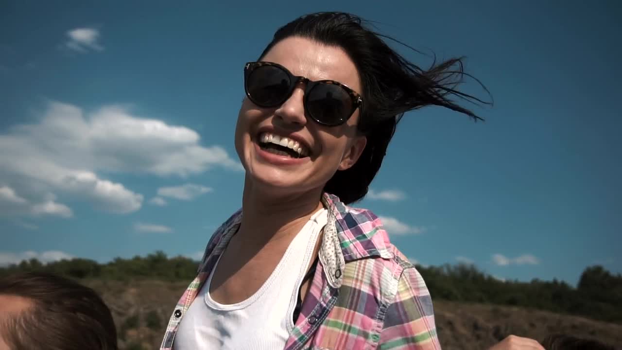 Free Video Stock Smiling Woman Riding On A Speedboat Live Wallpaper