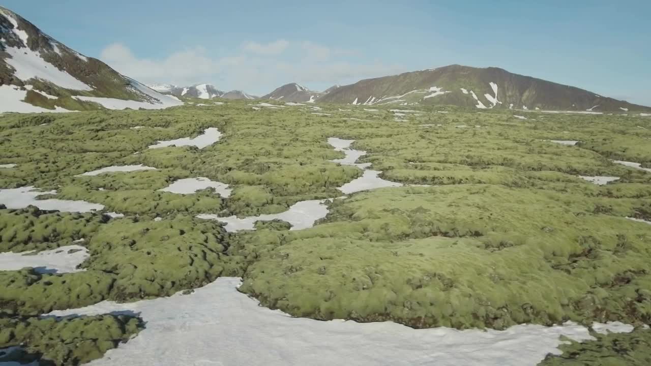 Free Video Stock Snow Between Rocks Live Wallpaper