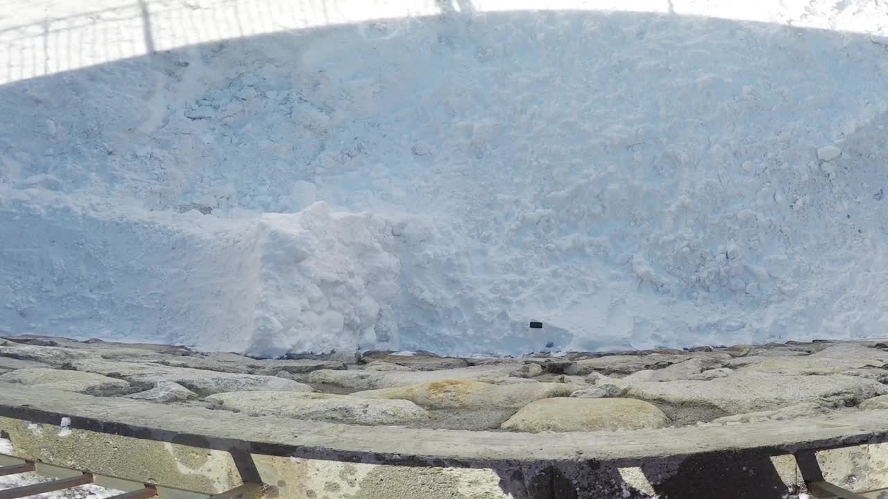 Free Video Stock Snowboarder Has A Hard Landing Live Wallpaper