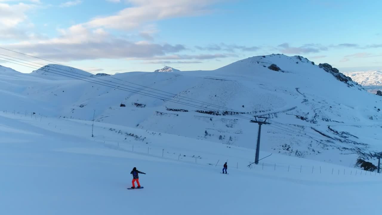 Free Video Stock Snowboarding Down A Slope Live Wallpaper