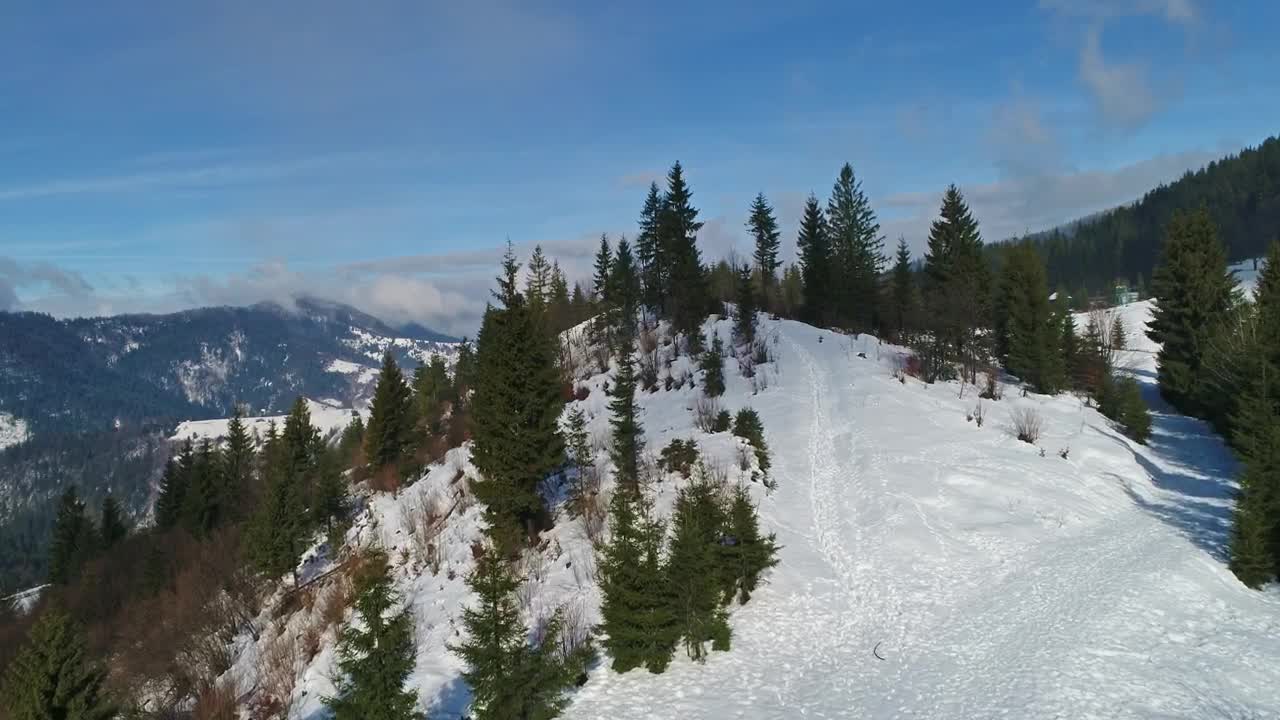 Free Video Stock Snowy Path In A Winter Mountain Live Wallpaper