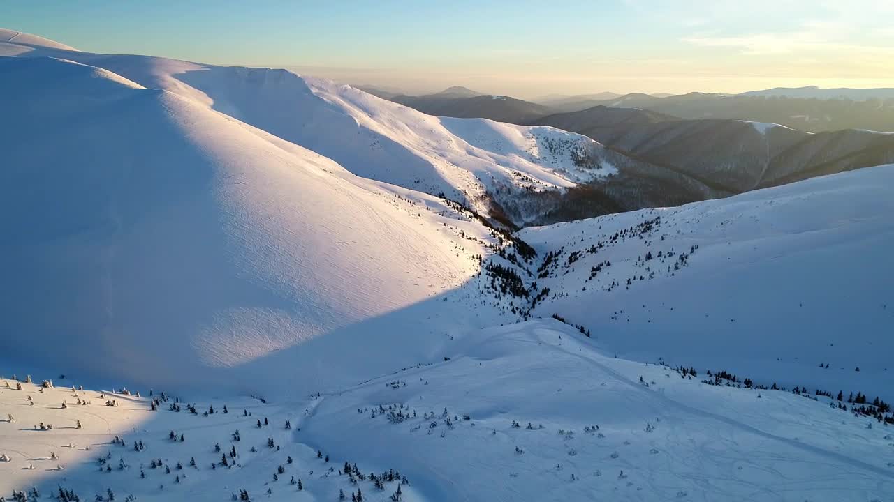 Free Video Stock Snowy Valley Between Mountains Aerial Shot Live Wallpaper