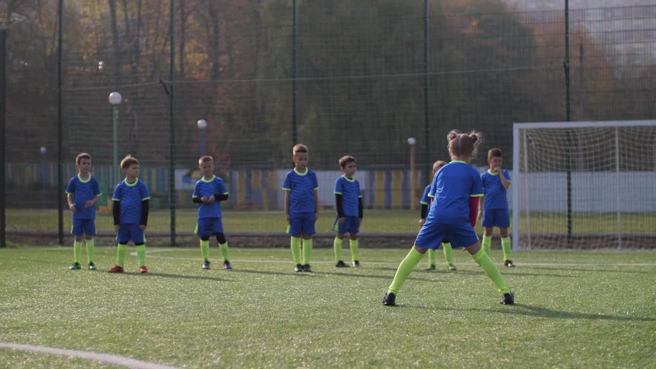 Free Video Stock Soccer Players Stretching During Training Live Wallpaper