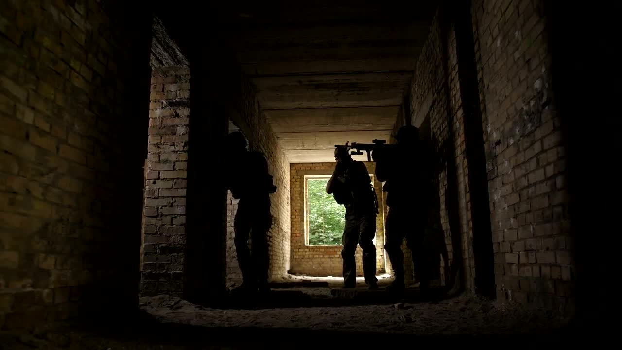 Free Video Stock Soldiers Moving Slowly Live Wallpaper