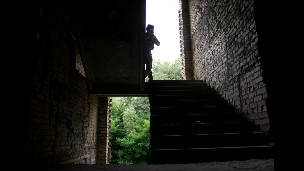 Free Video Stock Soldiers Moving Towards Objective Live Wallpaper