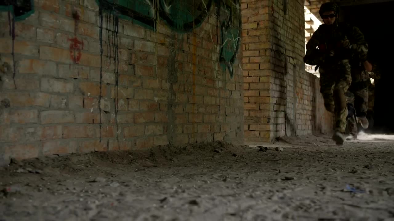 Free Video Stock Soldiers Running Live Wallpaper