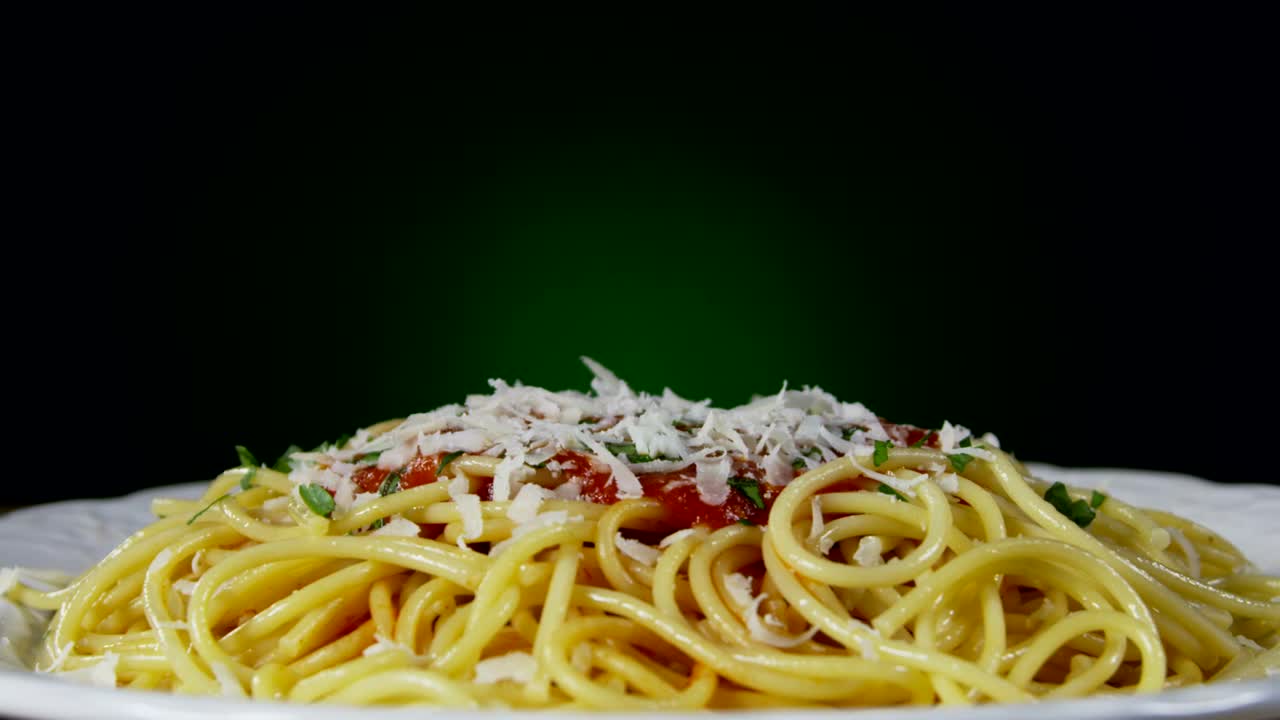 Free Video Stock Spaghetti With Cheese And Black Pepper Live Wallpaper