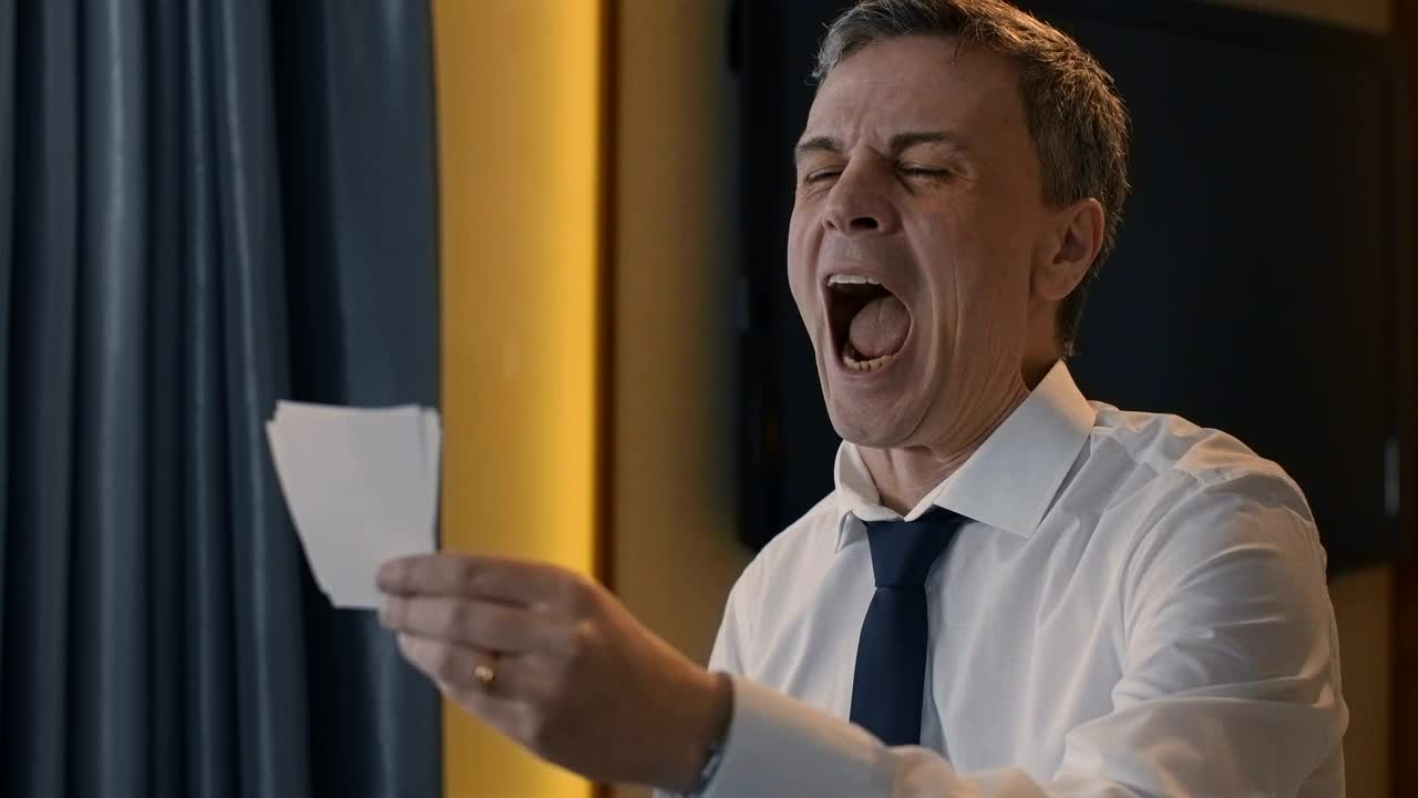 Free Video Stock Speaker Training His Speech In A Hotel Room Live Wallpaper