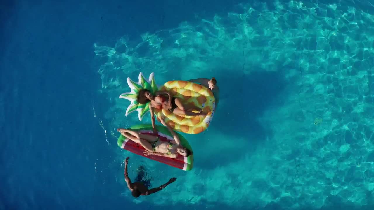 Free Video Stock Spinning In A Swimming Pool Live Wallpaper