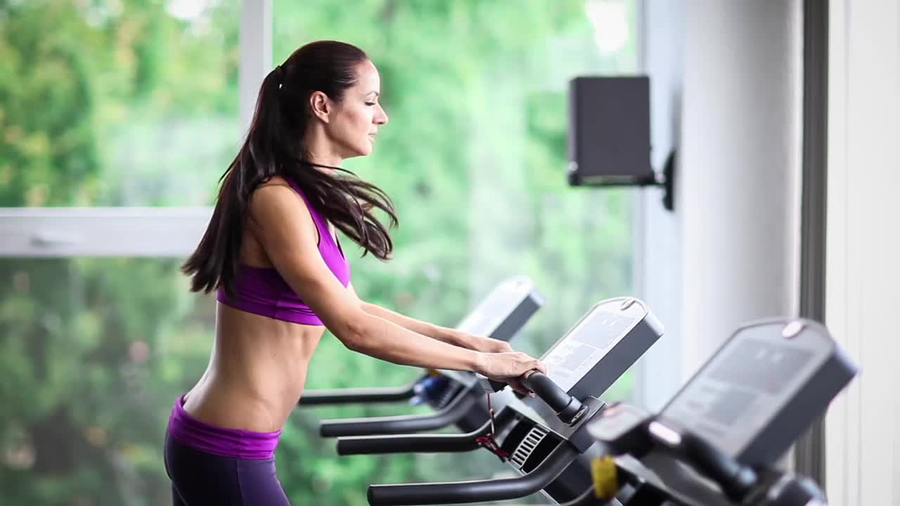 Free Video Stock Sports Woman Doing Cardio Live Wallpaper